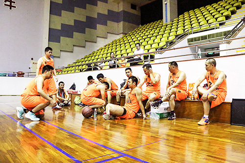 同心协力 再创佳绩广东红波篮球赛荣获三水区人力资源协会第一届“欧文莱杯”季军
